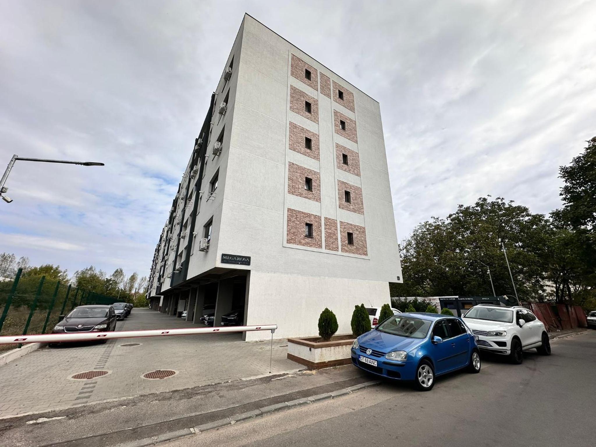 Mega Rossa Residence