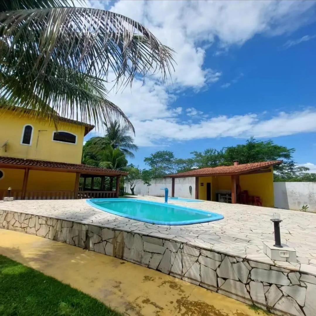 Charmosa Casa com 06 suítes na praia, beira rio Juqueriquere com rampa para barcos e jet sky