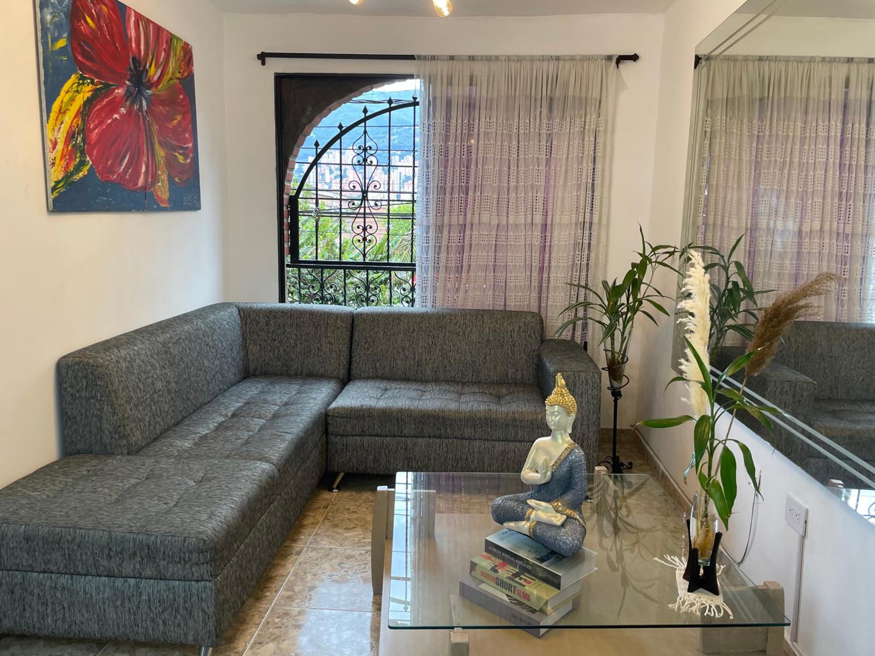 Medellin Tu hogar en la eterna primavera