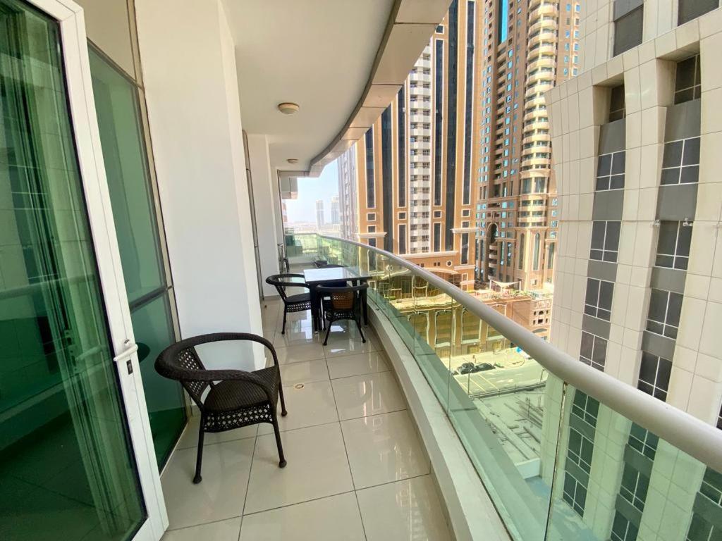 Lovely Dubai Marina Apt - Partial Sea view