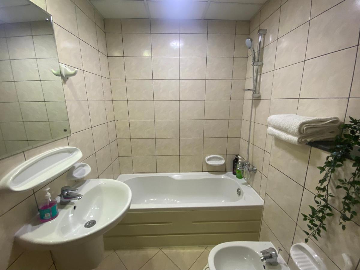 Lovely Dubai Marina Apt - Partial Sea view