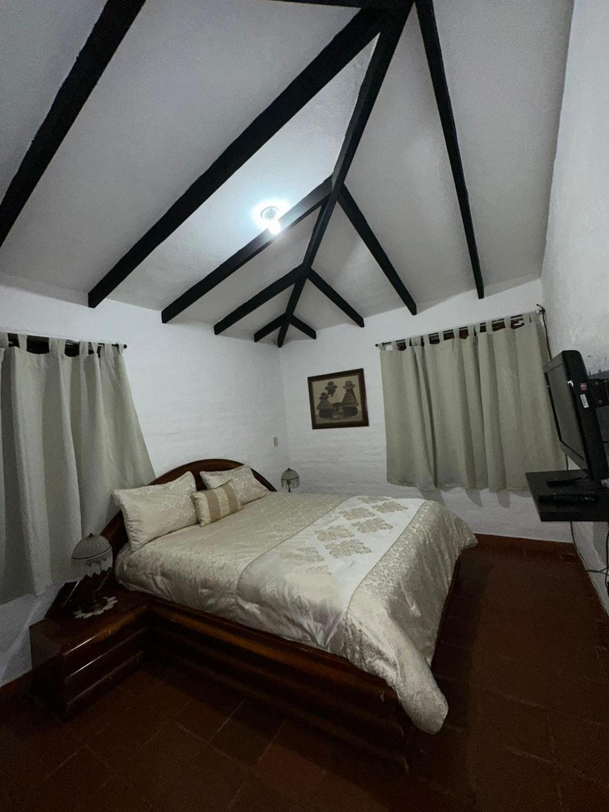 Hermosa Finca 
