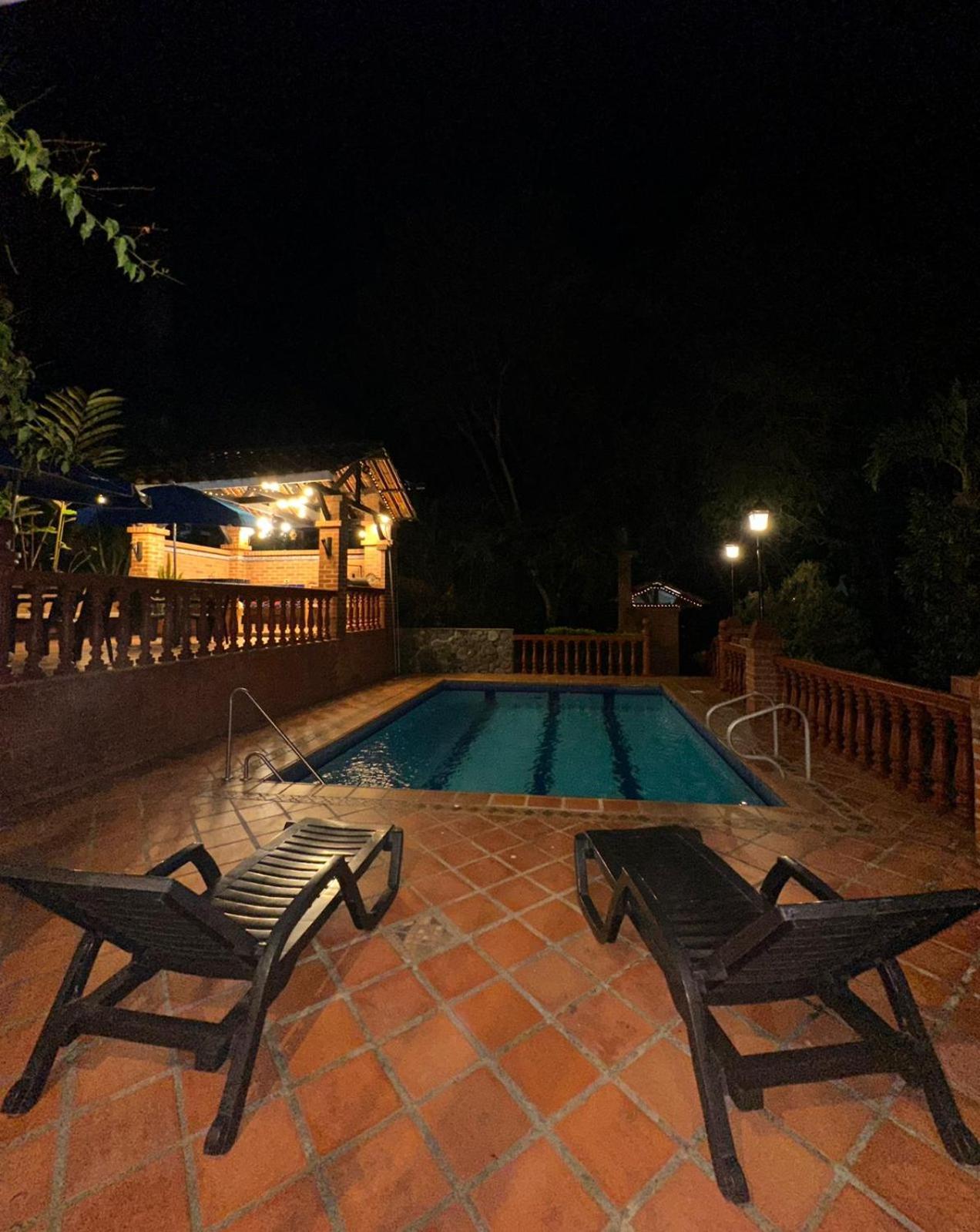 Hermosa Finca 
