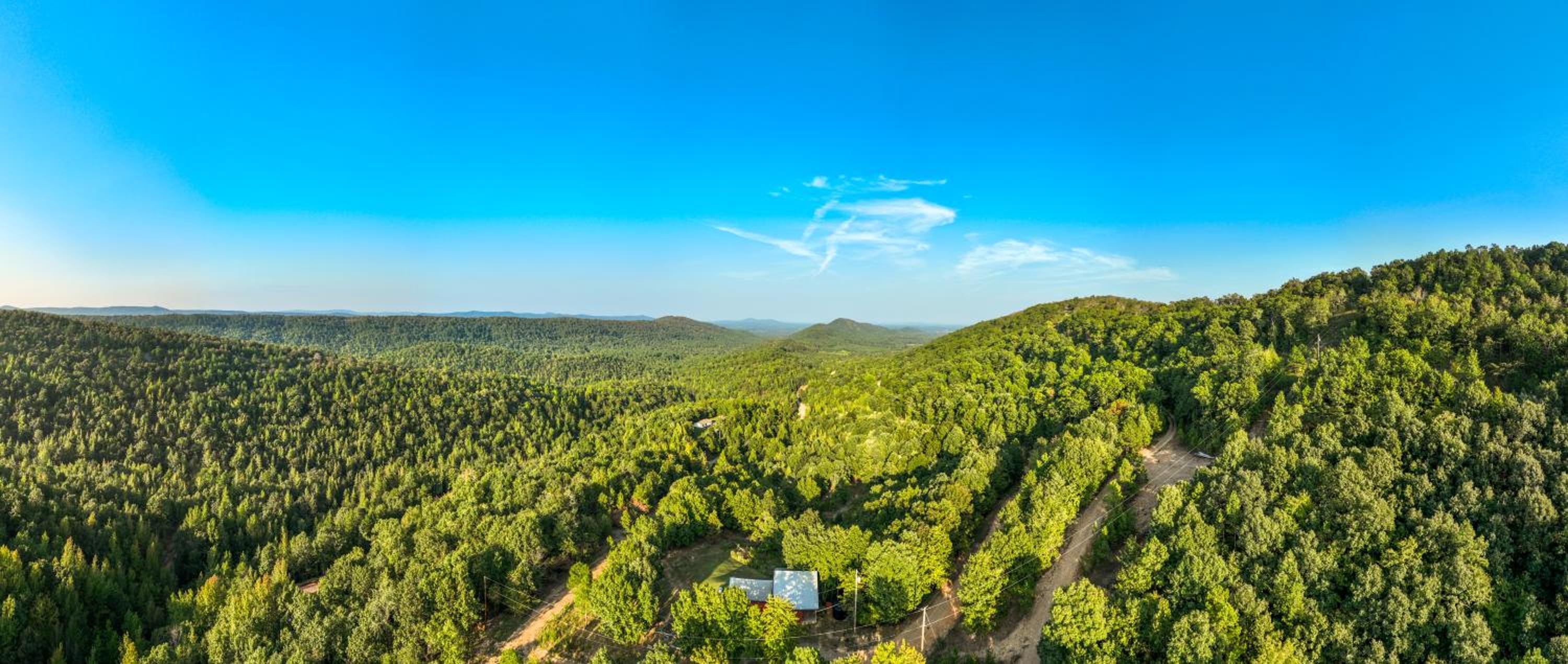 Misty Mountain Cabin Spectacular Scenic Escape by Caddo River view 2