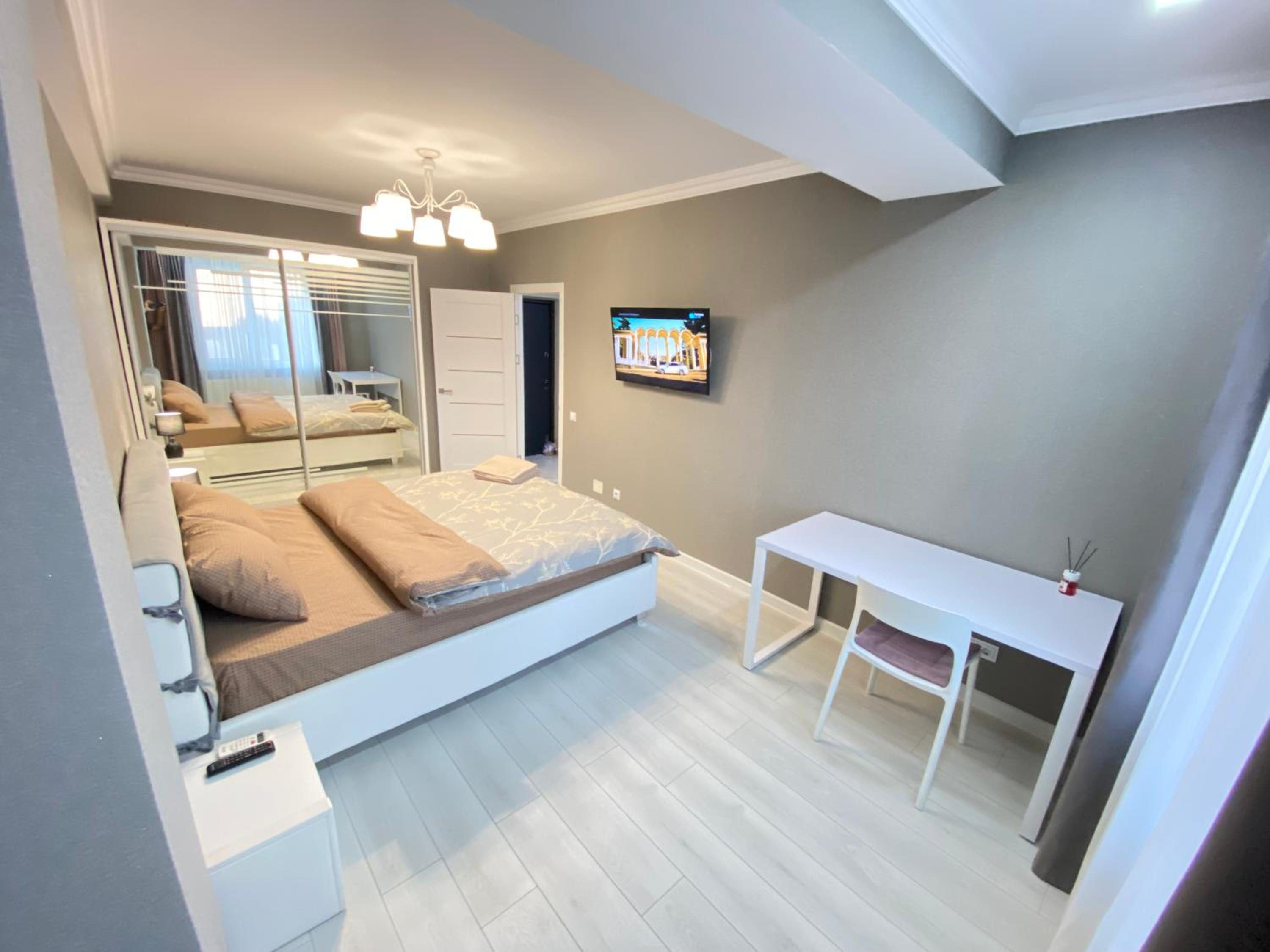 RentNow Central Top Apartment