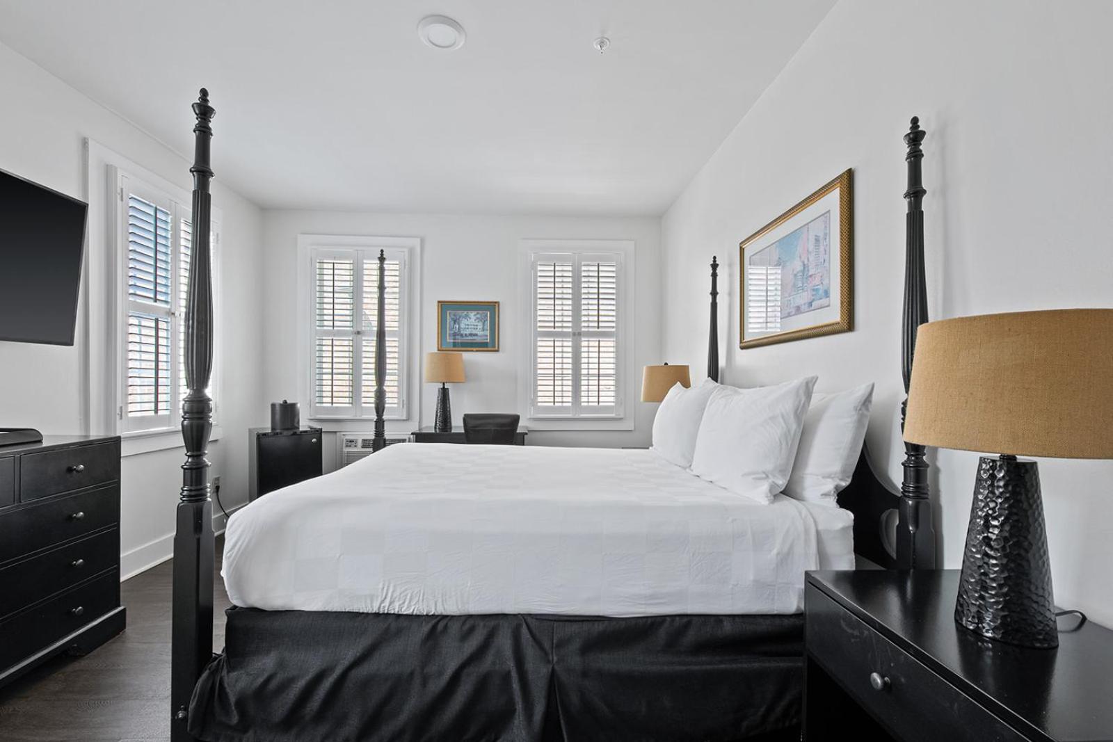 New Orleans Vacations - Historic Streetcar Inn - Property Image 1