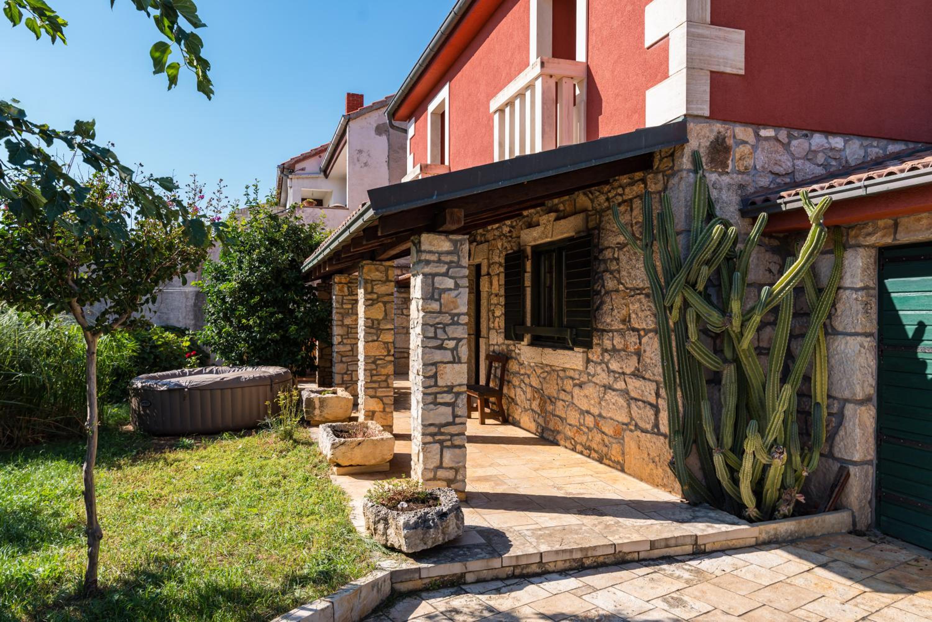 CROATIAN STONE GEM view 5