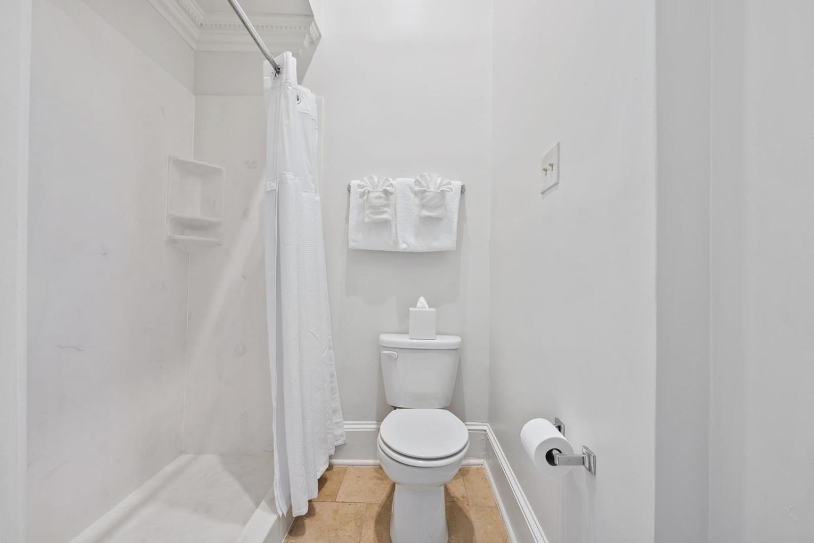 New Orleans Vacations - Historic Streetcar Inn - Property Image 77