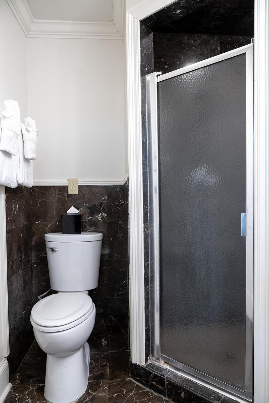 New Orleans Vacations - Historic Streetcar Inn - Property Image 82