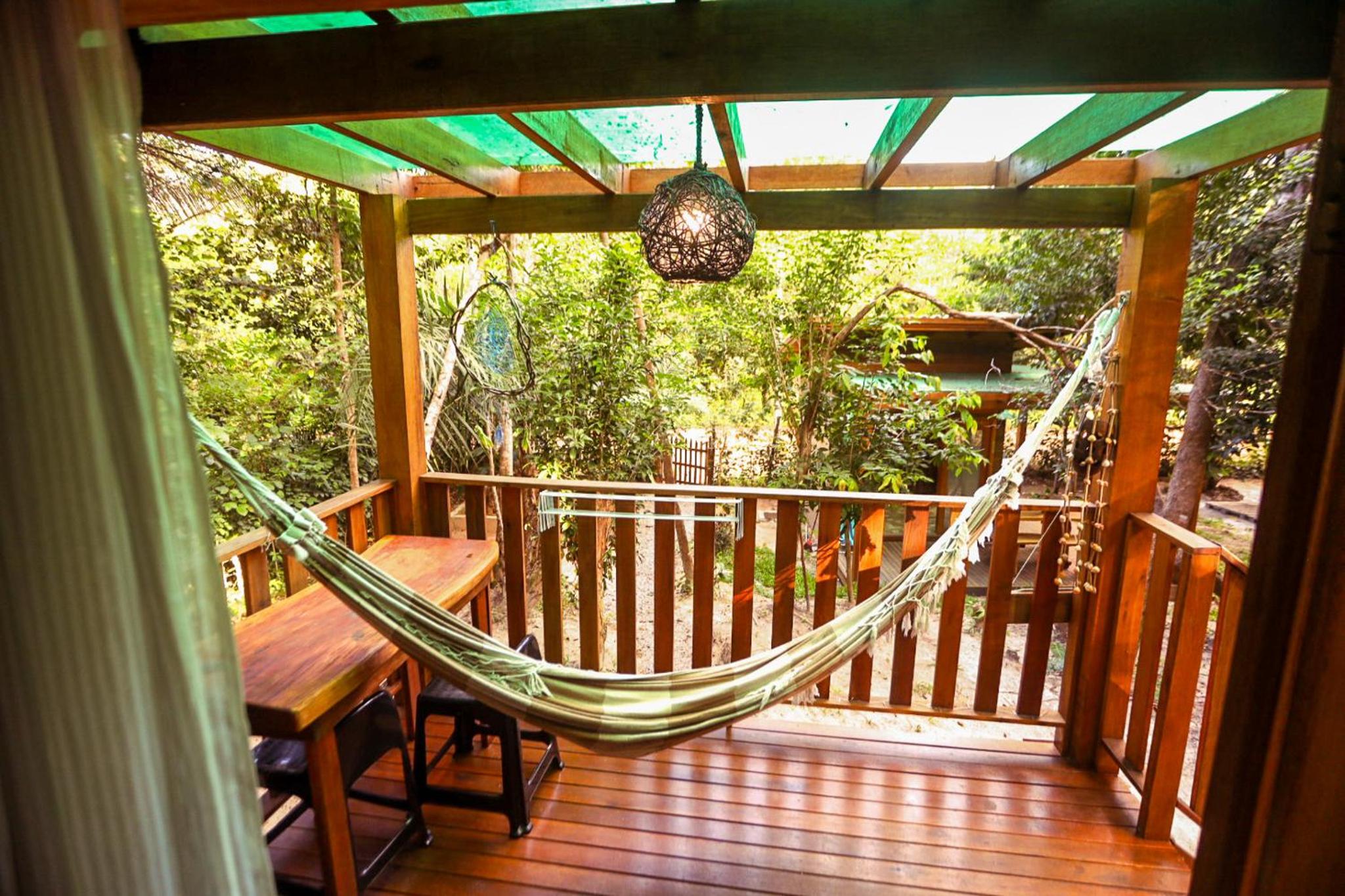 Alquimia Zen IGLUs de eucalipto na Reserva Aruá