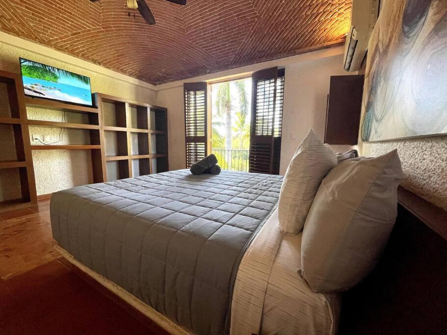 5BR Waterfont Private Villa with Pool & Gardens by Solmar Rentals