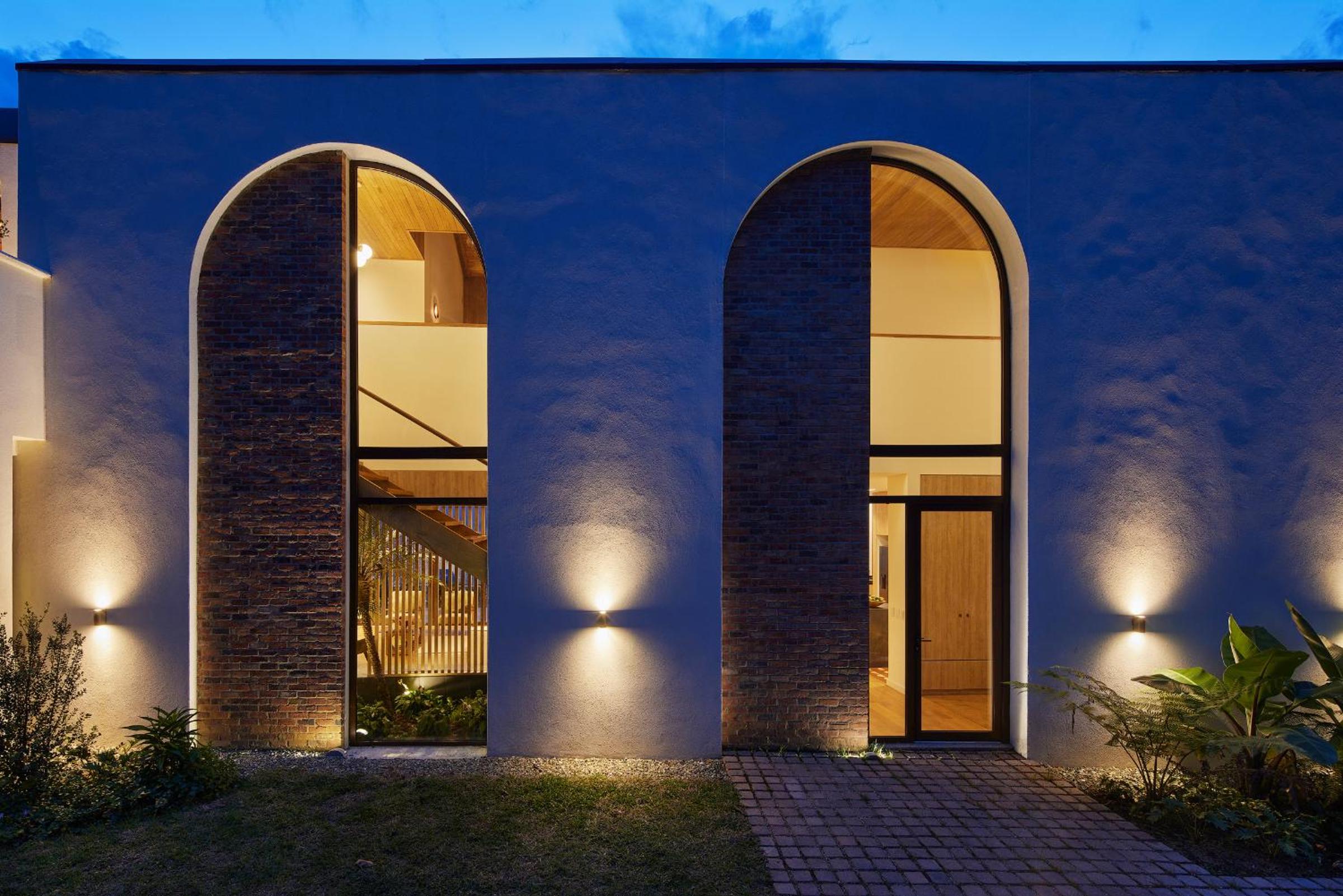 Hilltop Enchanting Villa with Stunning Views & Jacuzzi