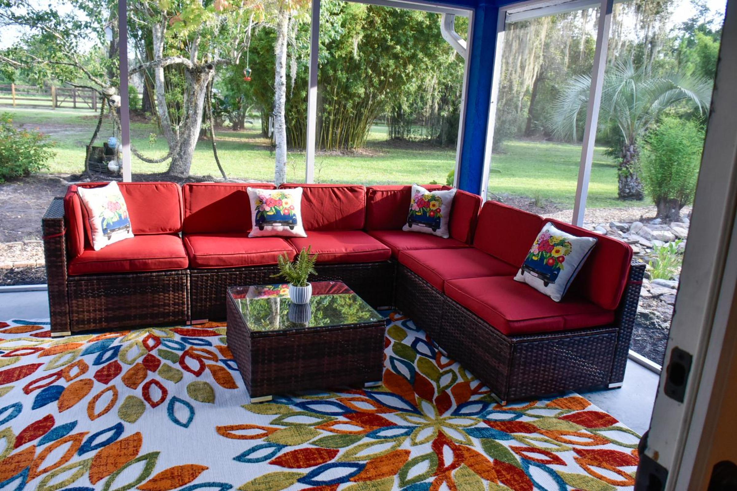 Luxurious Farm House 63 Acres view 4