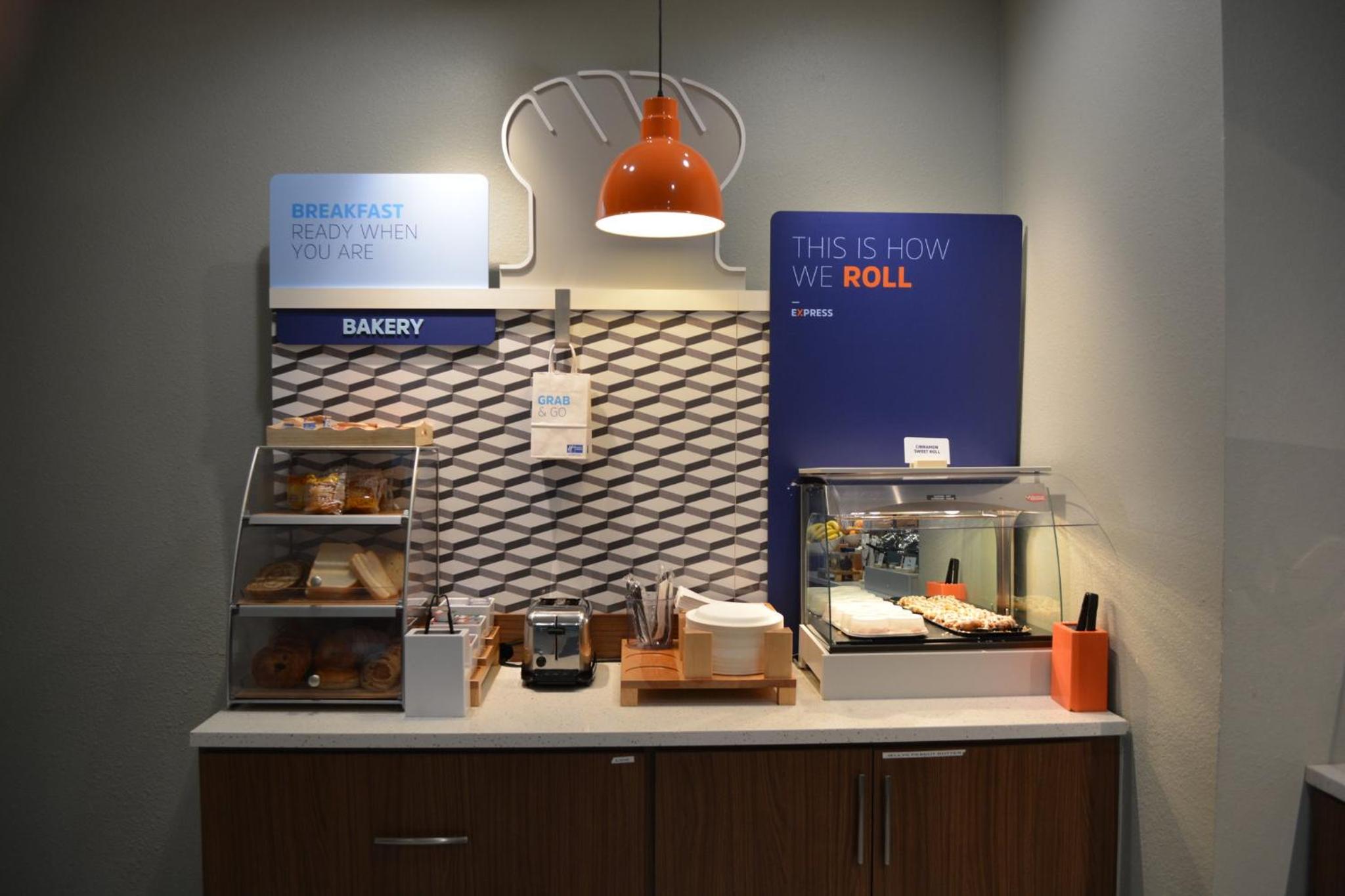 Liberal Vacations - Holiday Inn Express  Suites - Liberal, an IHG Hotel - Property Image 19