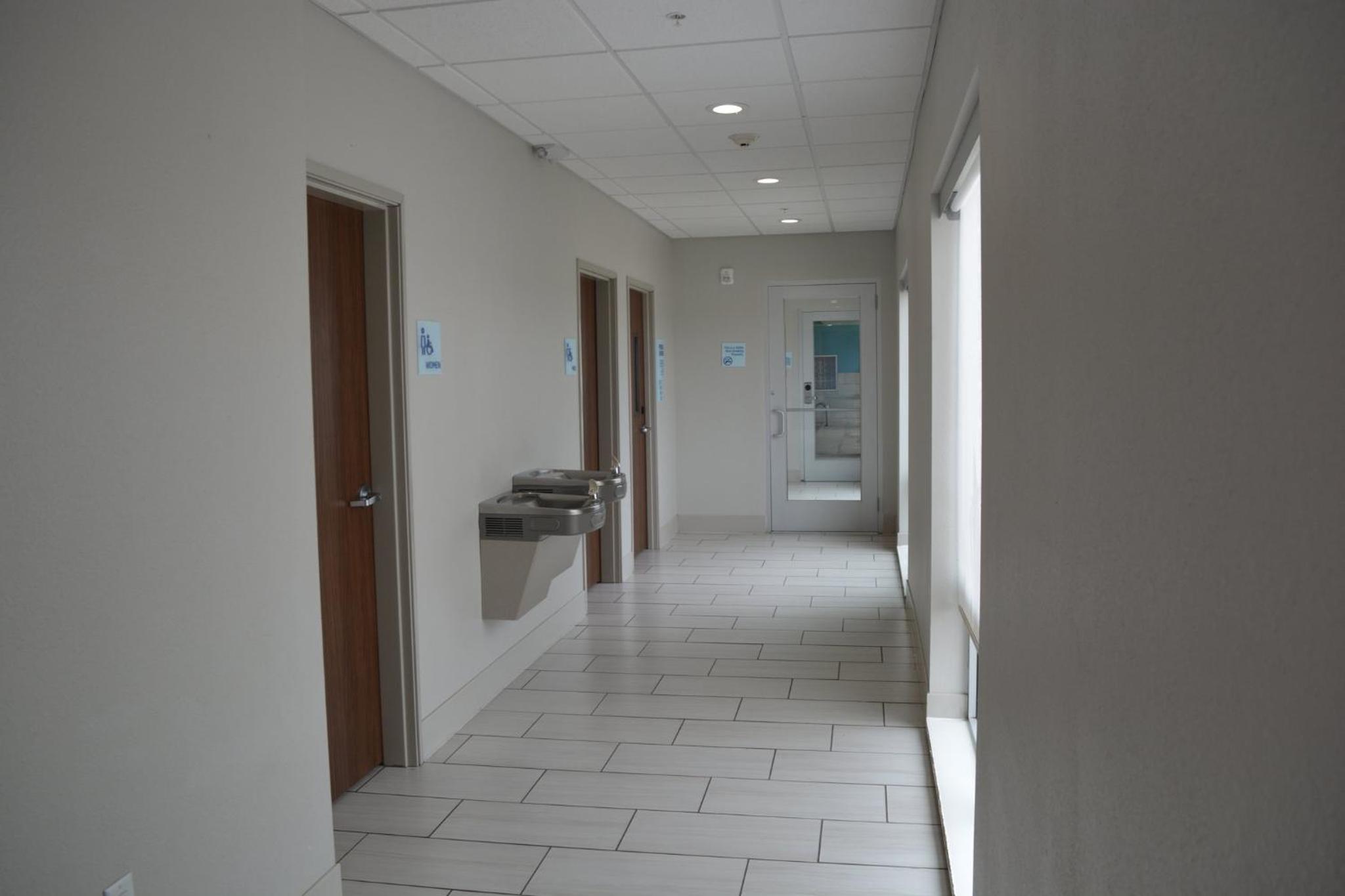 Liberal Vacations - Holiday Inn Express  Suites - Liberal, an IHG Hotel - Property Image 21