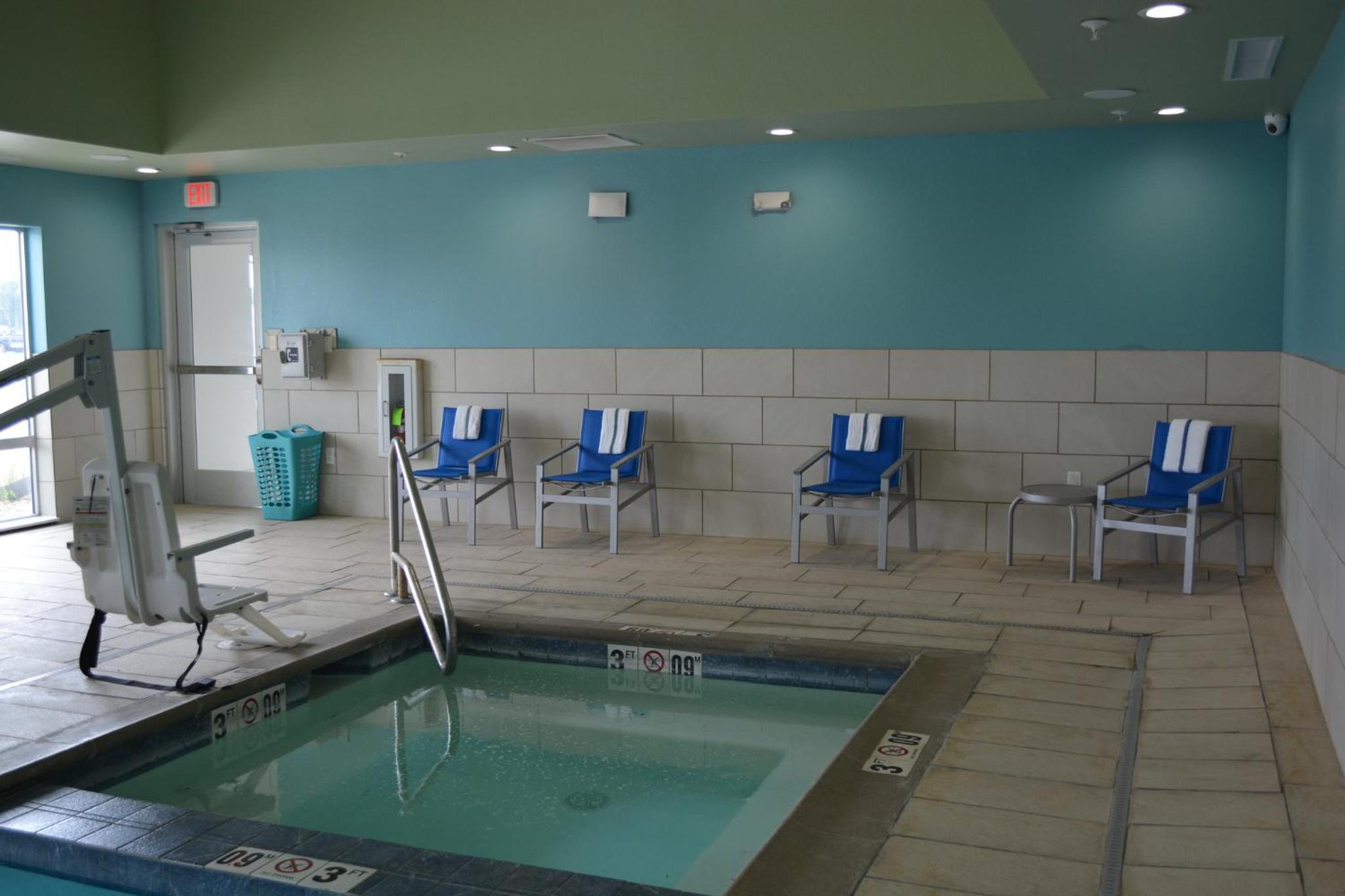 Liberal Vacations - Holiday Inn Express  Suites - Liberal, an IHG Hotel - Property Image 24