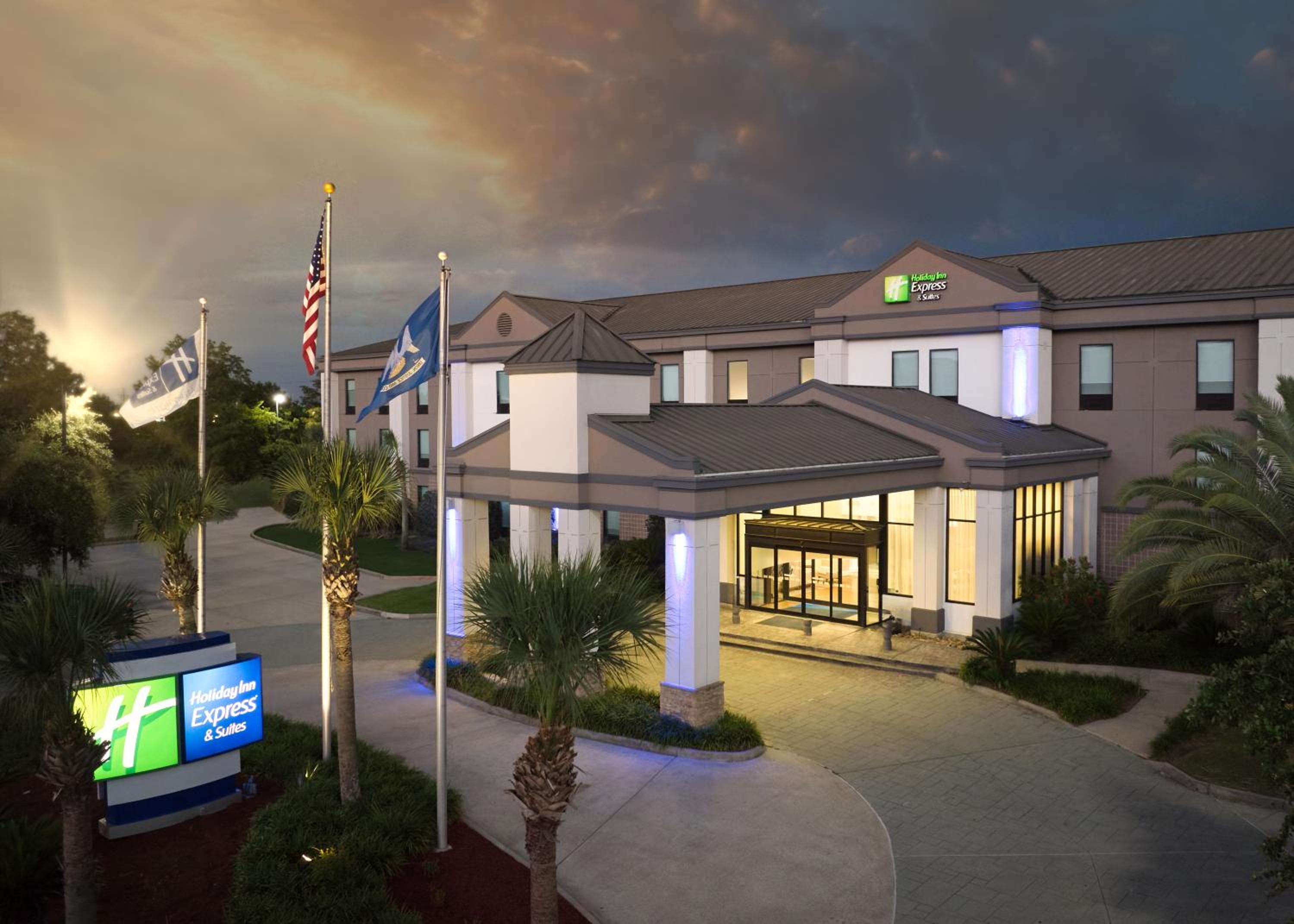 Holiday Inn Express and Suites New Orleans Airport by IHG
