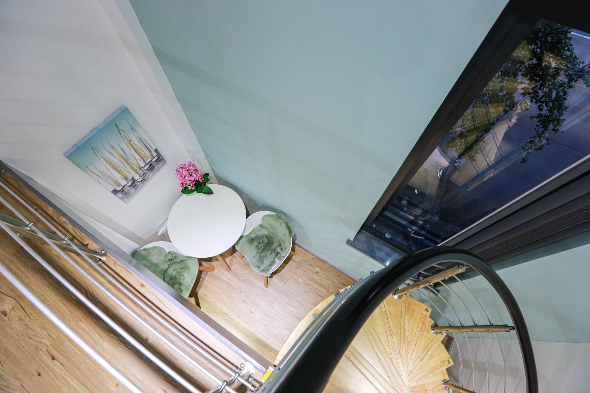 A101 Comfy Stylish Loft view 2