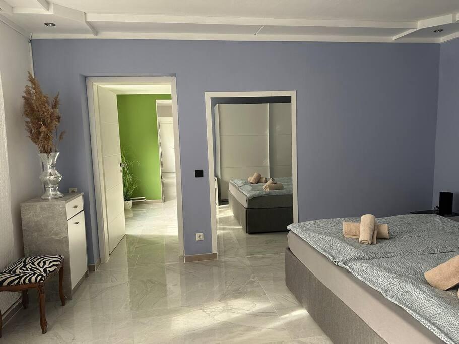 Outlet Center House, Pool-Jacuzzi-Garden-Sundeck