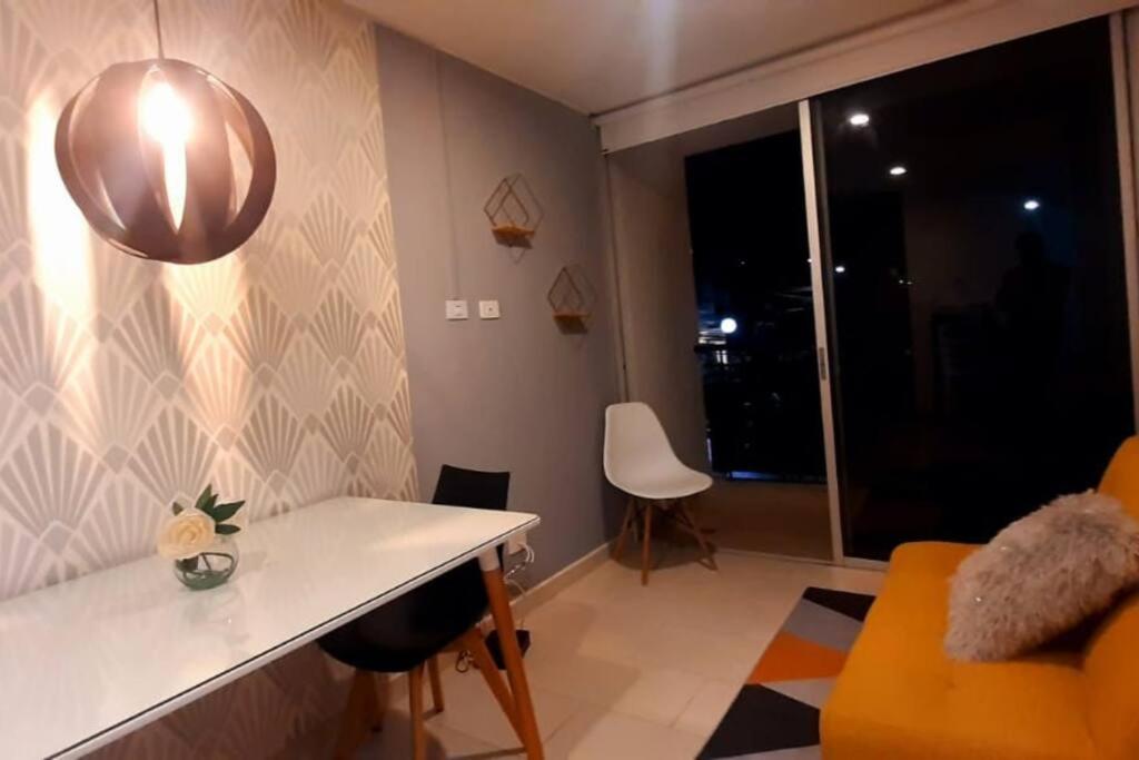 Lujoso Apartaestudio