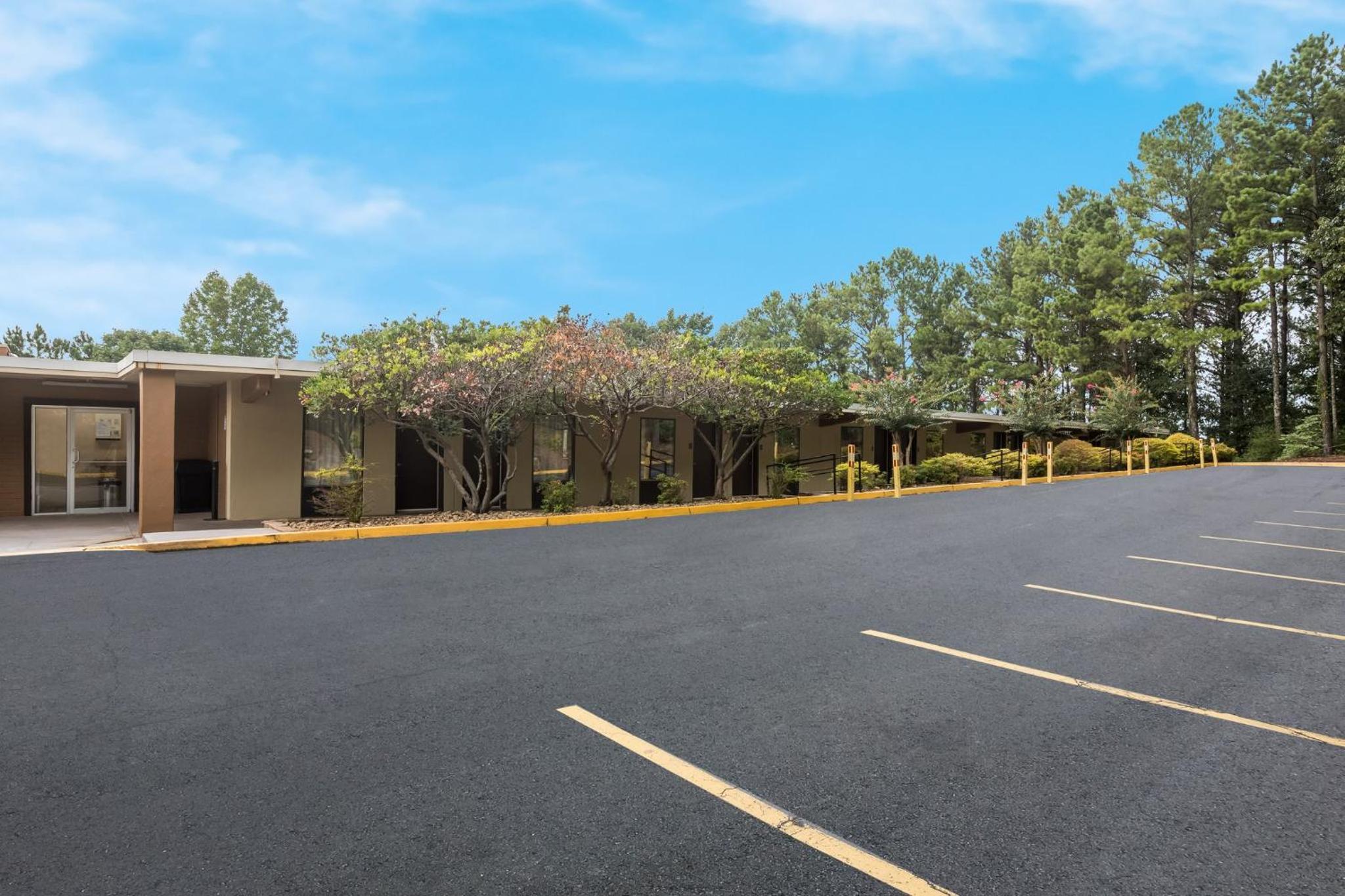 Red Roof Inn Atlanta Airport NE Conley view 4