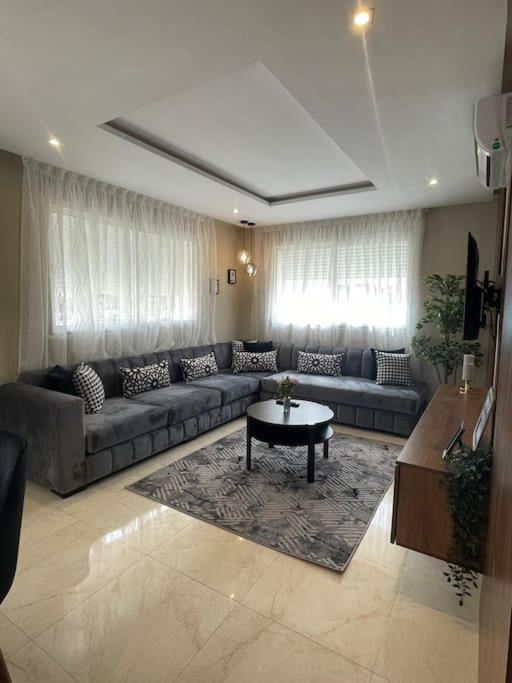 Chic & cosy appartement au centre d’Oujda view 4