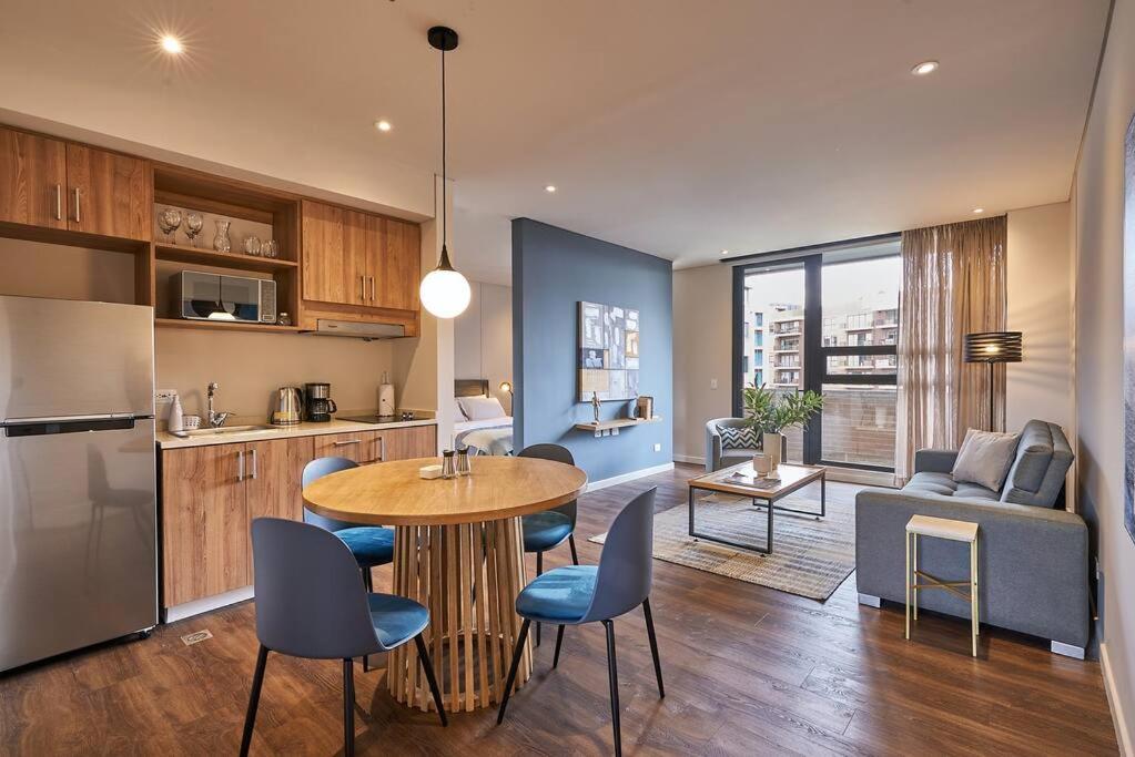 Caluce Apt 5B by Letoh
