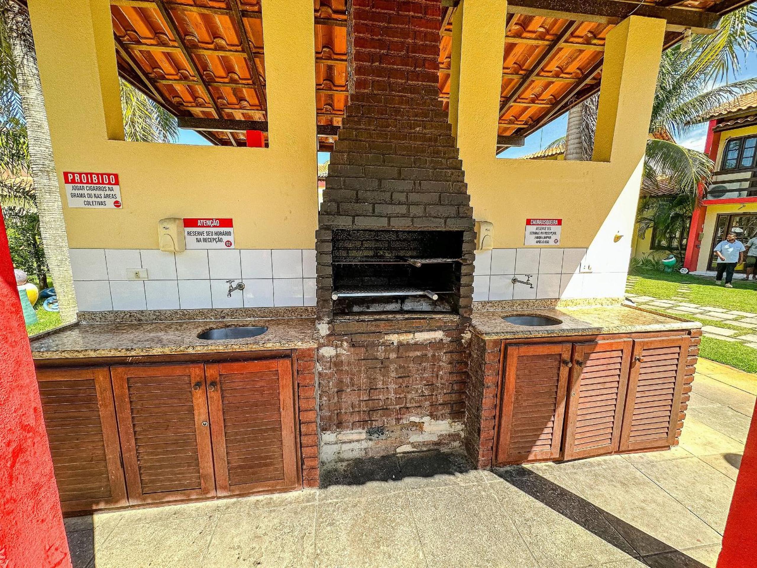 Casas com 2 ou 3 suítes no Residencial Jerusalem 2,frente mar em Coroa Vermelha (BA), condomíonio com piscina, sauna e portaria 24hrs atravessou a rua está