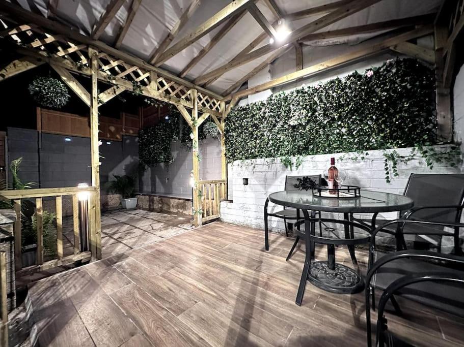 Gorgeous Graceful Getaway Crew Base & Gazebo