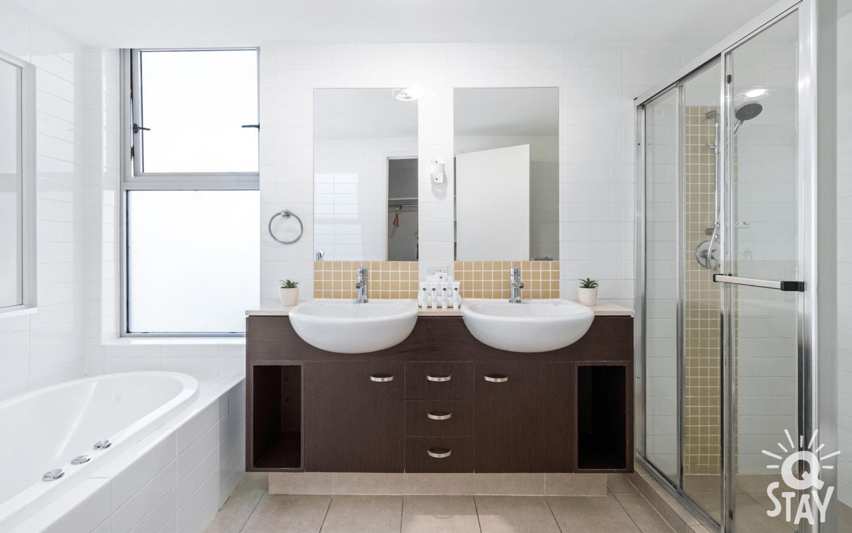 Wings Apartments - Q Stay