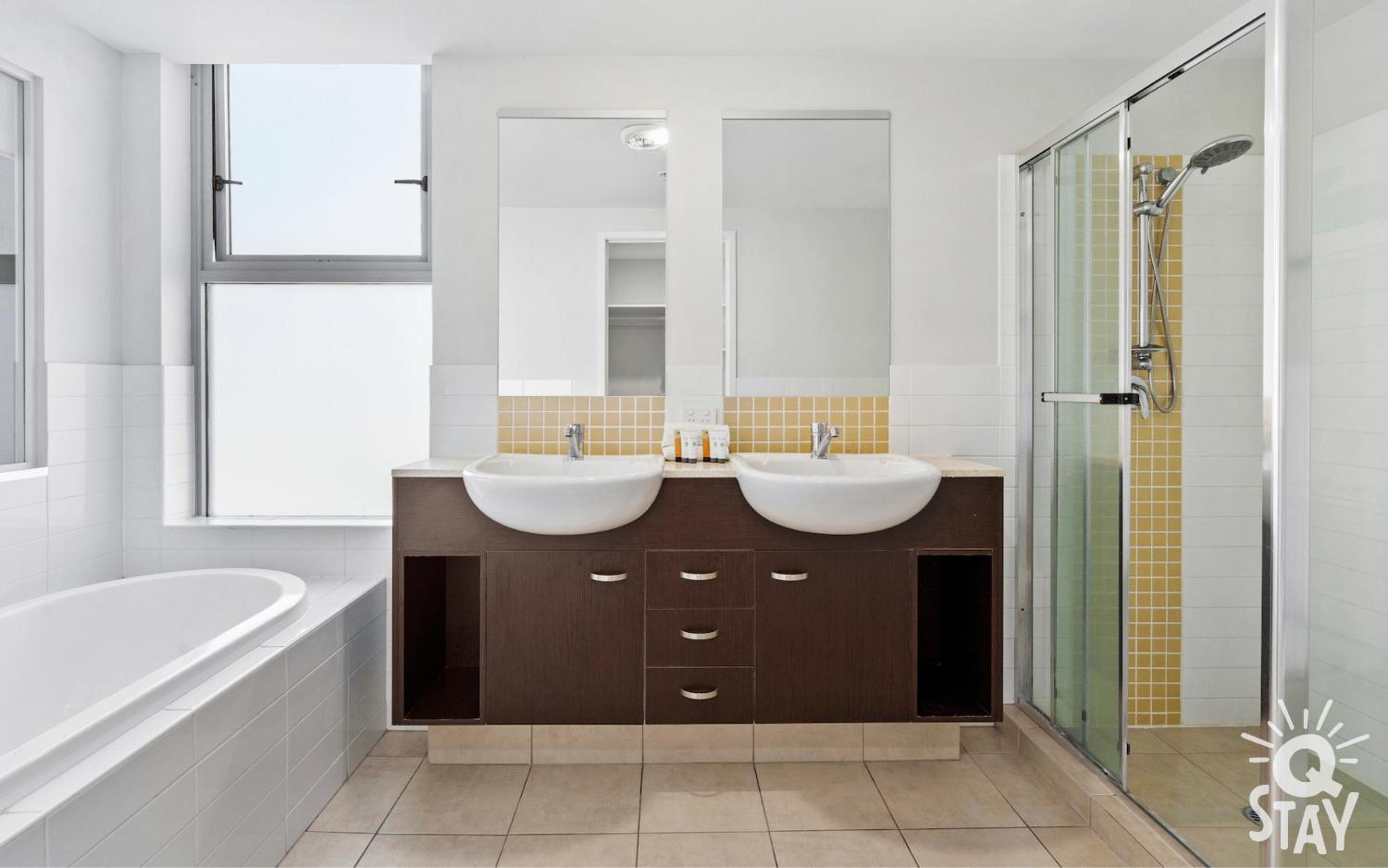 Wings Apartments - Q Stay