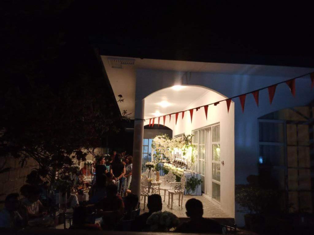 Palapag White House, your holiday home view 3