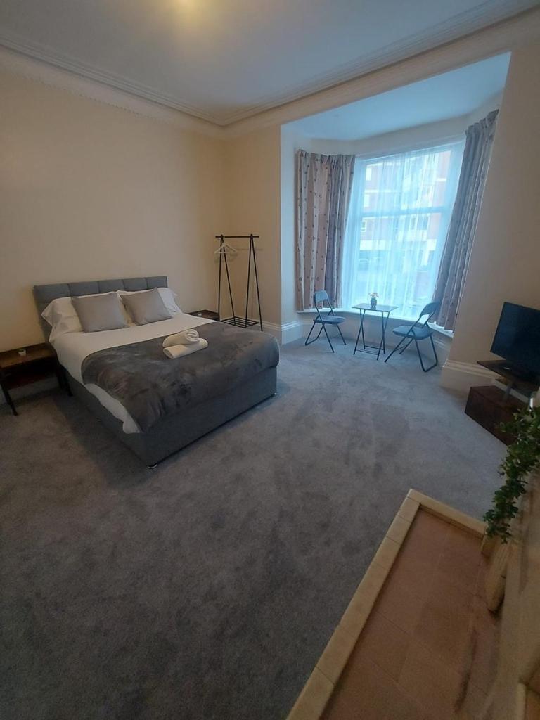 Inn By The Sea, Portsmouth - EN SUITE Rooms with Sea View Possible, parking EV 22kW view 5