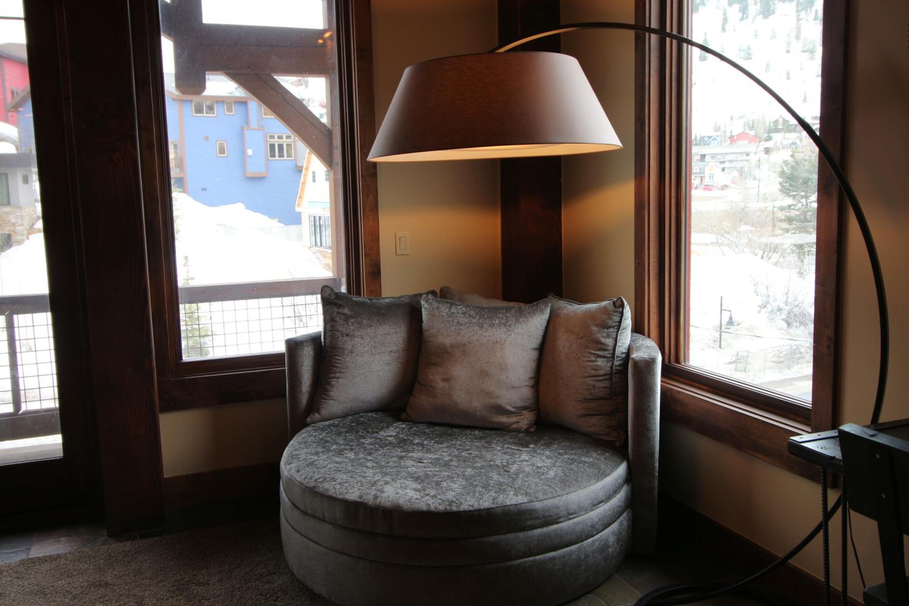 The Perch Park City - Magnificent 6 BR House With Views, Elevator, Game Room, Hot Tub view 4