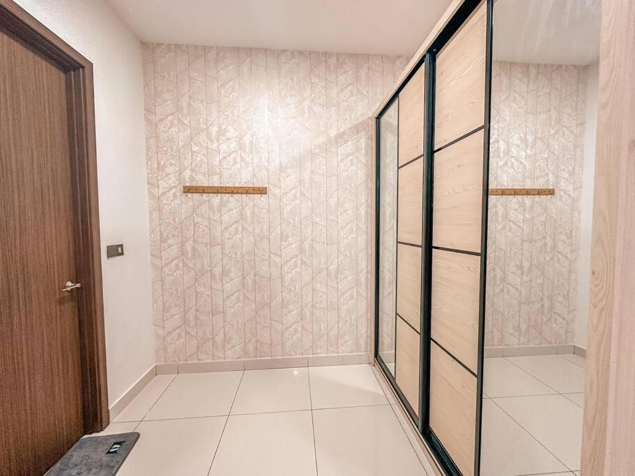 Starry x Studio with 2 QUEEN BED Free Netflix photo 4