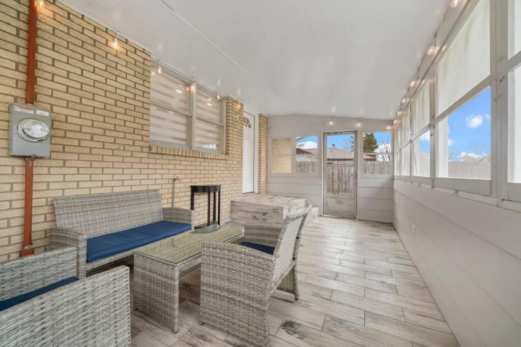 Beautiful home with 5 huge bedrooms view 2