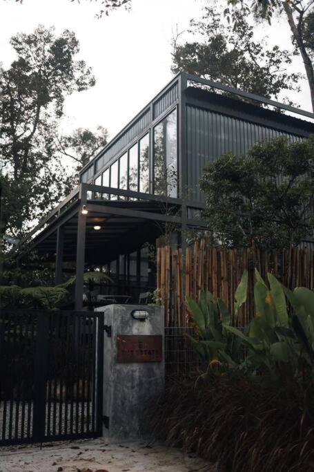 The Estate Hulu Rening - Private Retreat Cabin