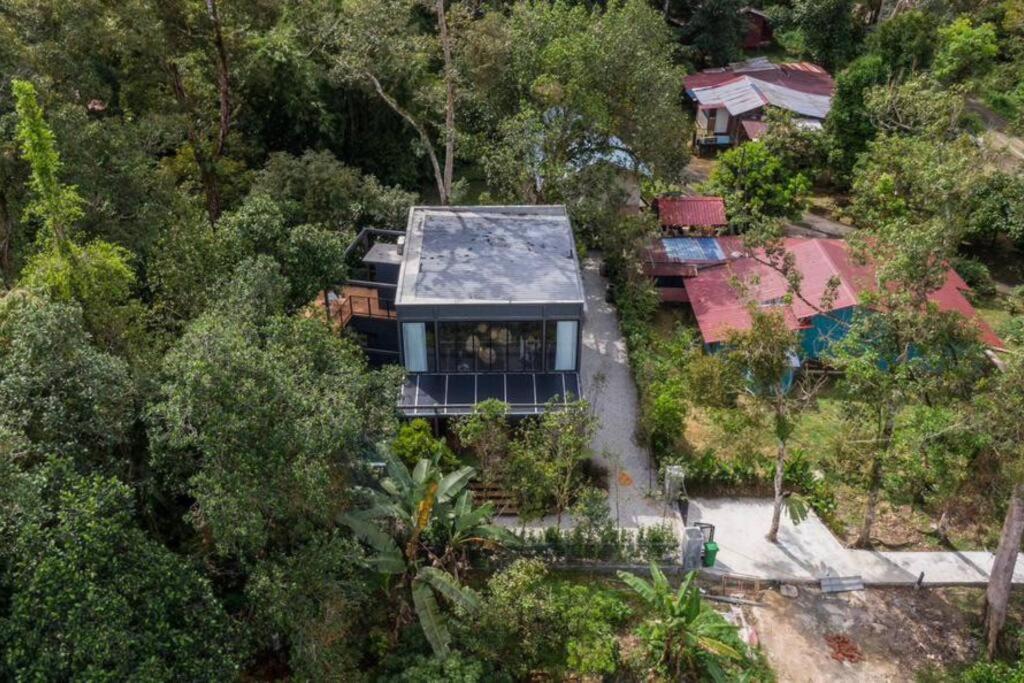 The Estate Hulu Rening - Private Retreat Cabin