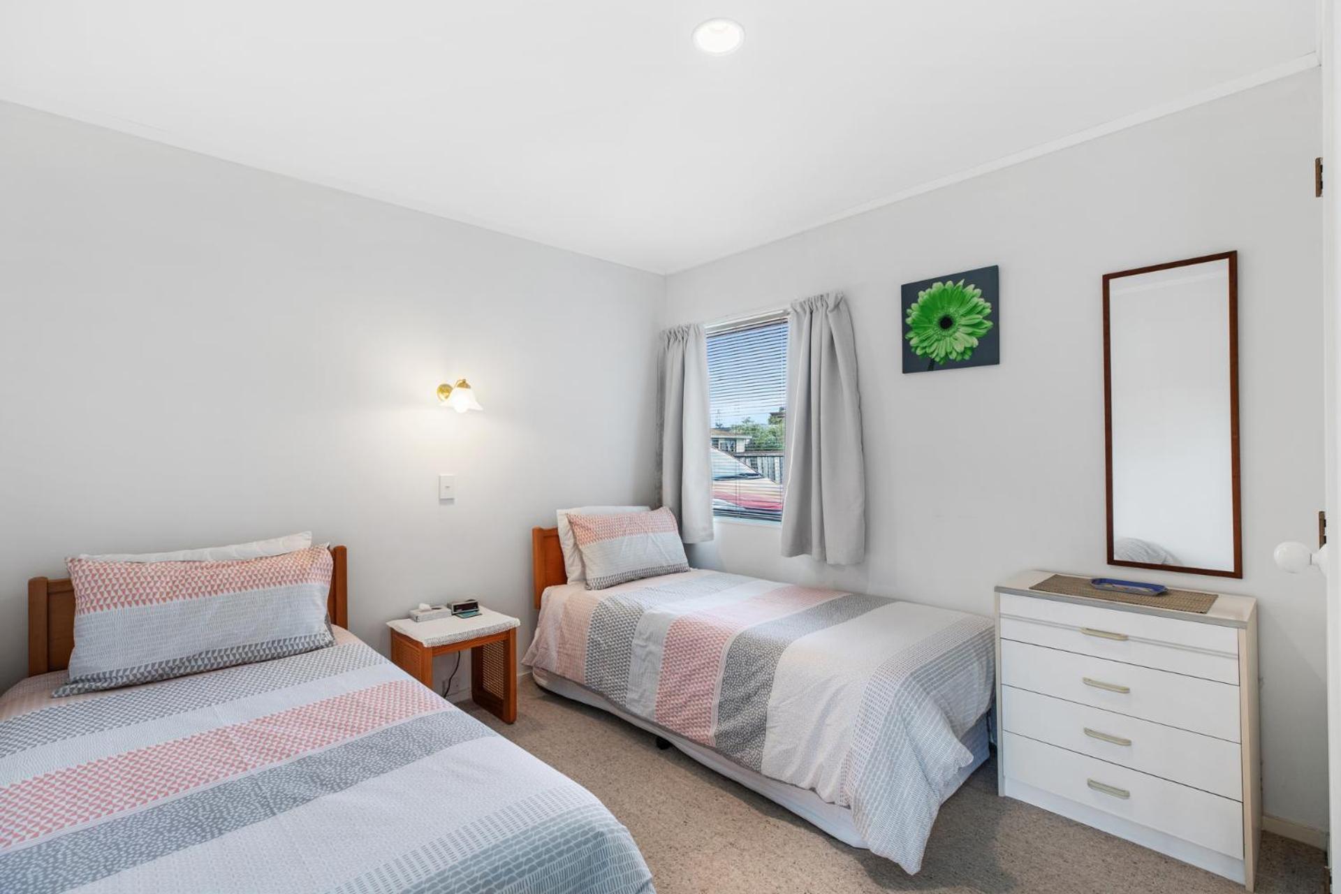 Riviera Casa - Mount Maunganui Holiday Home view 2