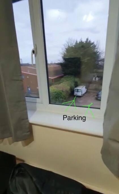Entire 2 Bed Flat in London, 5 mins from Tube