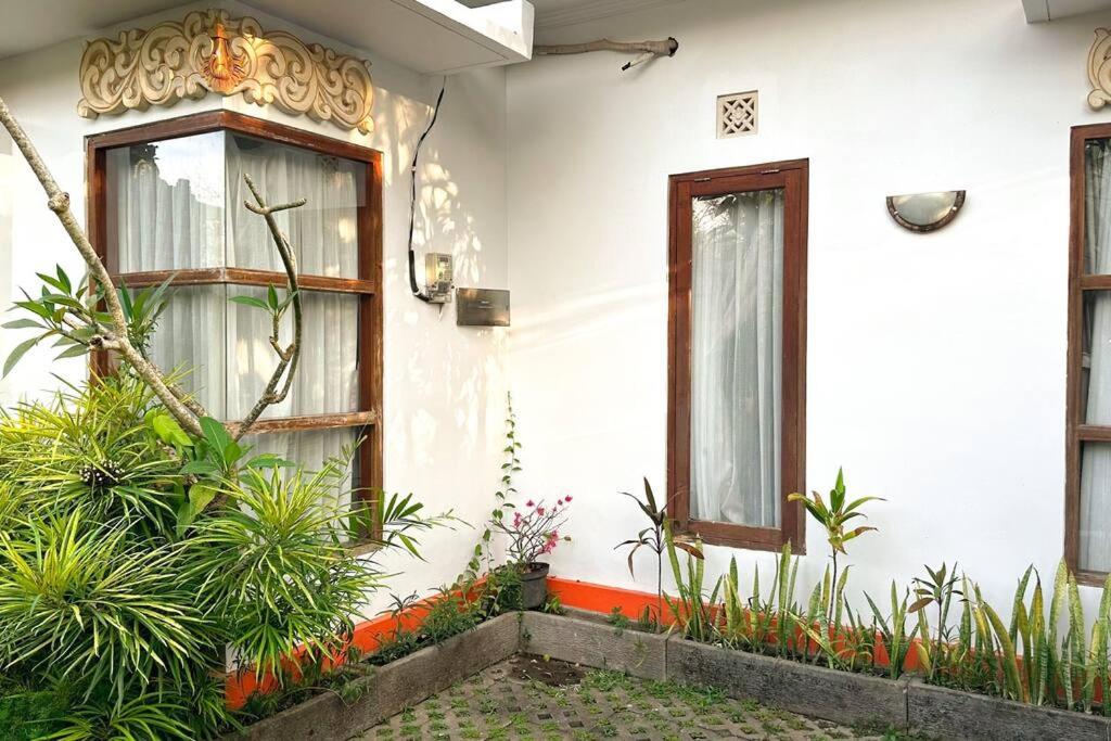 2 bed villa with pool 7 min from Melasti Beach view 5