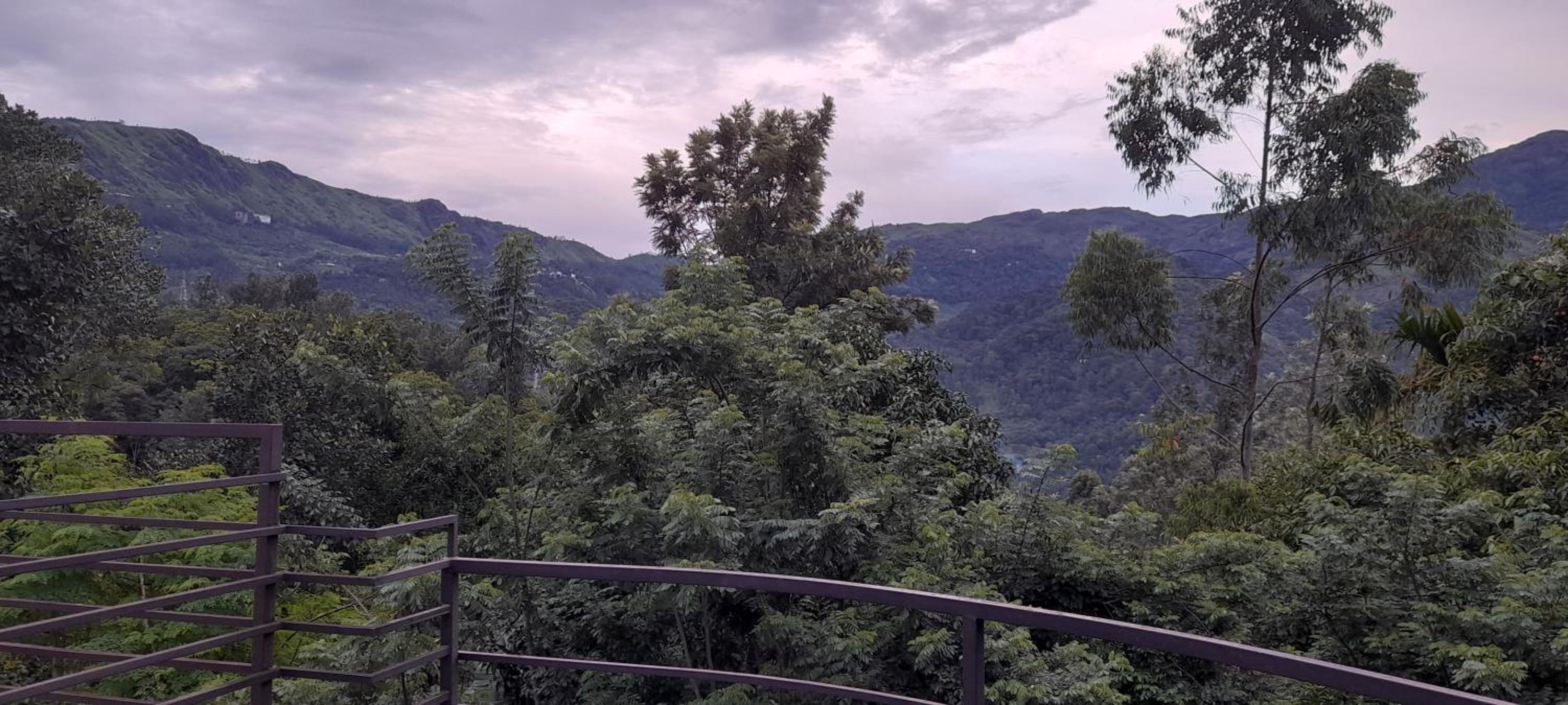 Le Farmhouse Munnar view 4