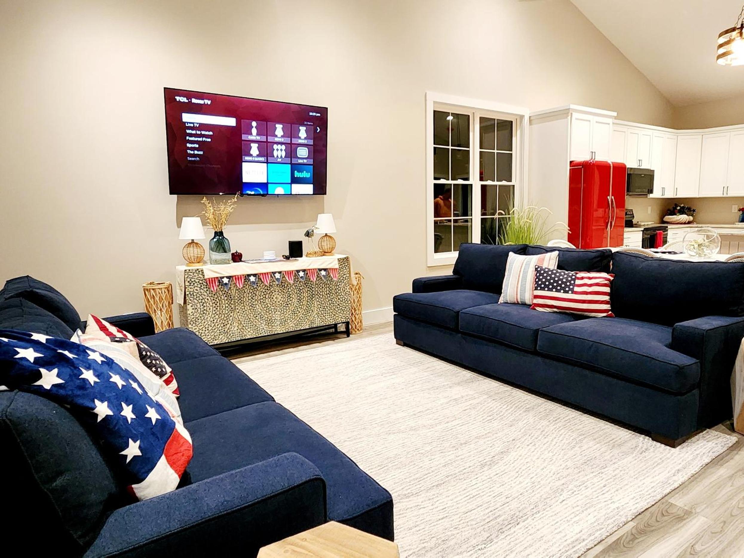 Patriotic Family Creek House, Private River Dock Ark