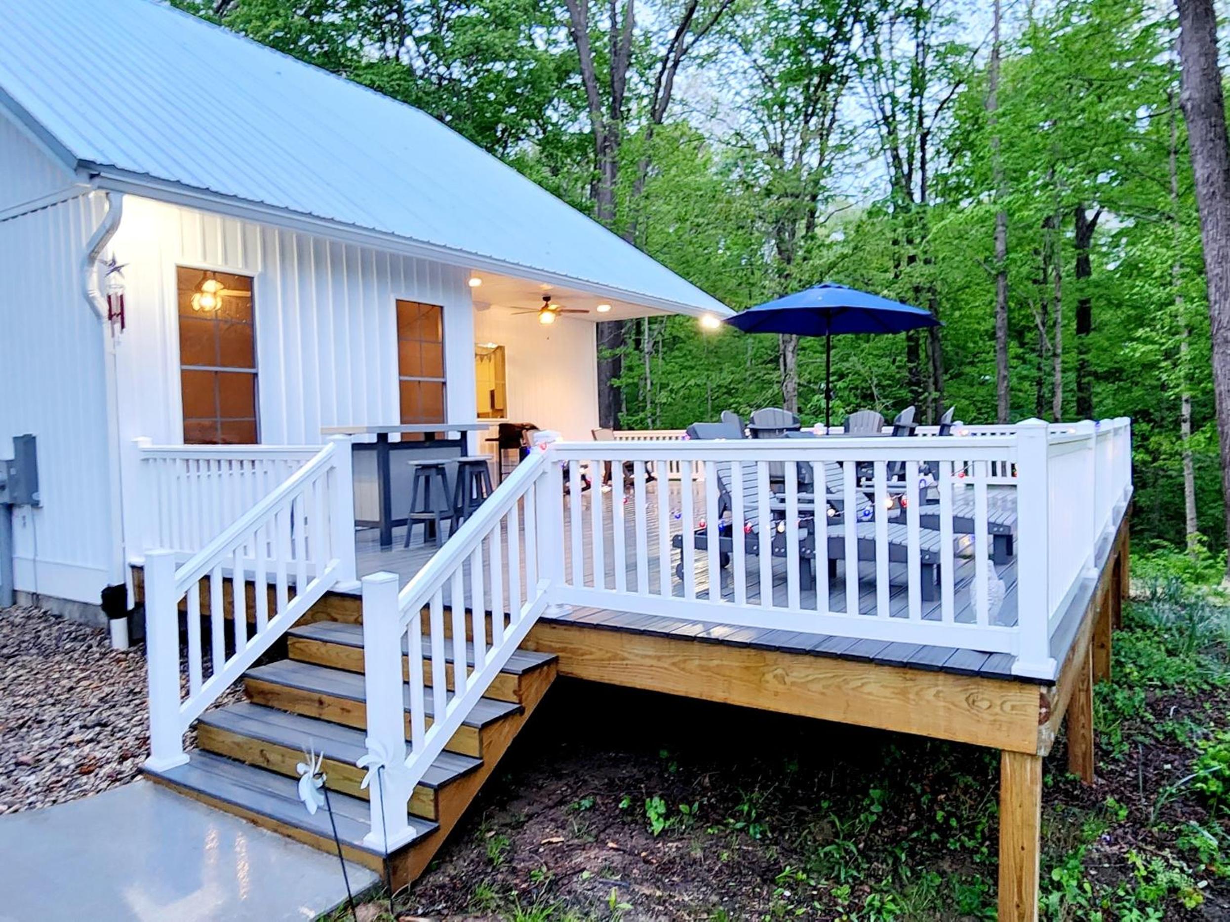 Patriotic Family Creek House, Private River Dock Ark