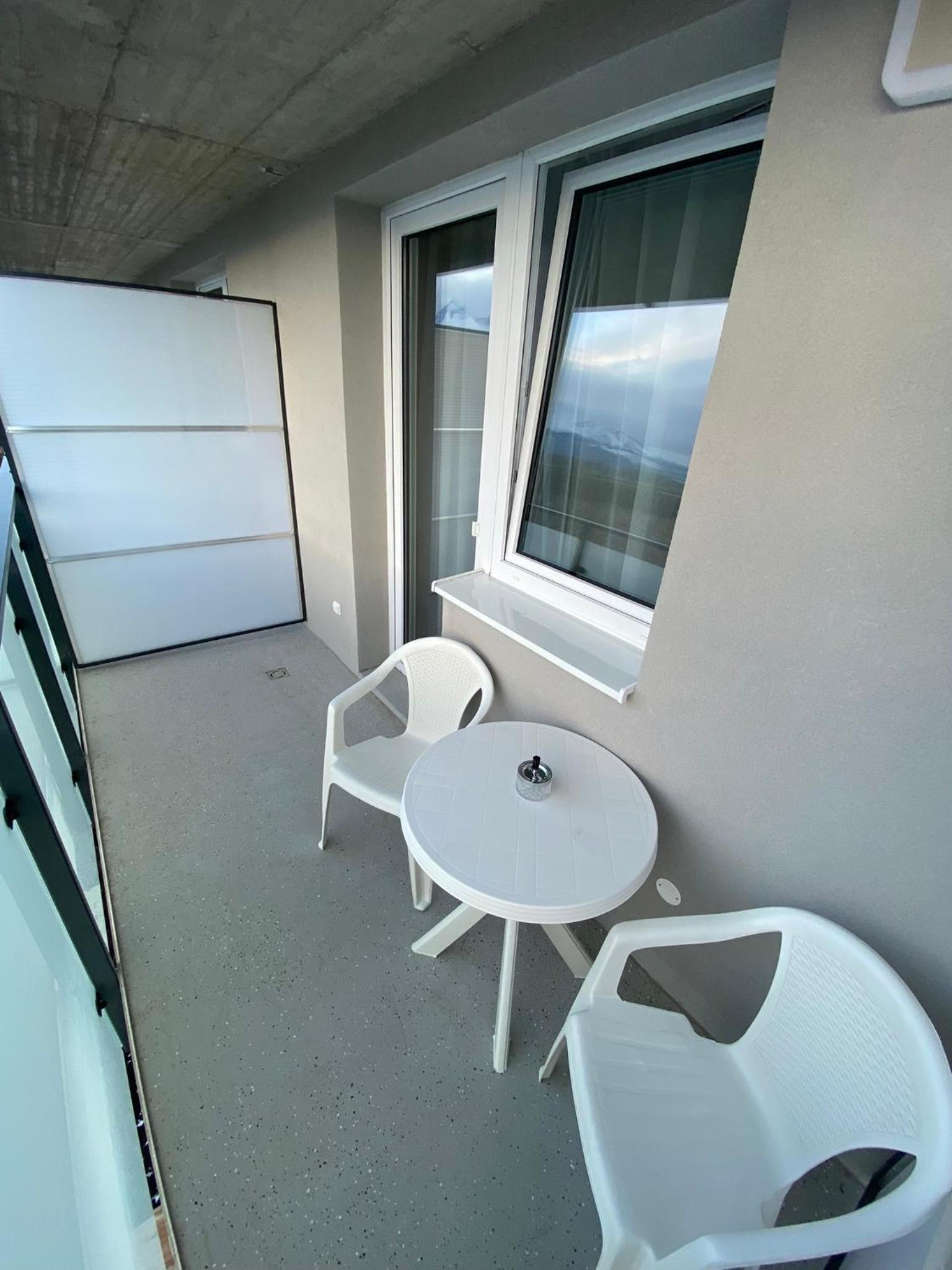 Mountain View Apartment I - FREE PARKING view 3