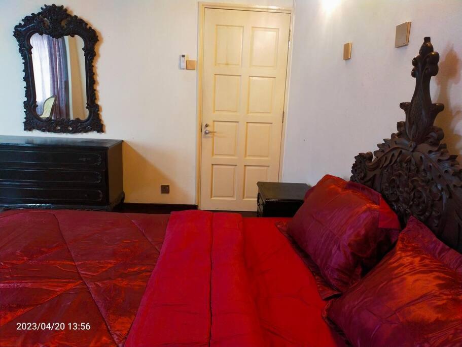 Villa w Pool Damansara Height KL