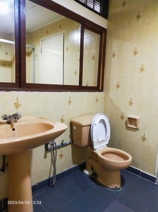 Villa w Pool Damansara Height KL