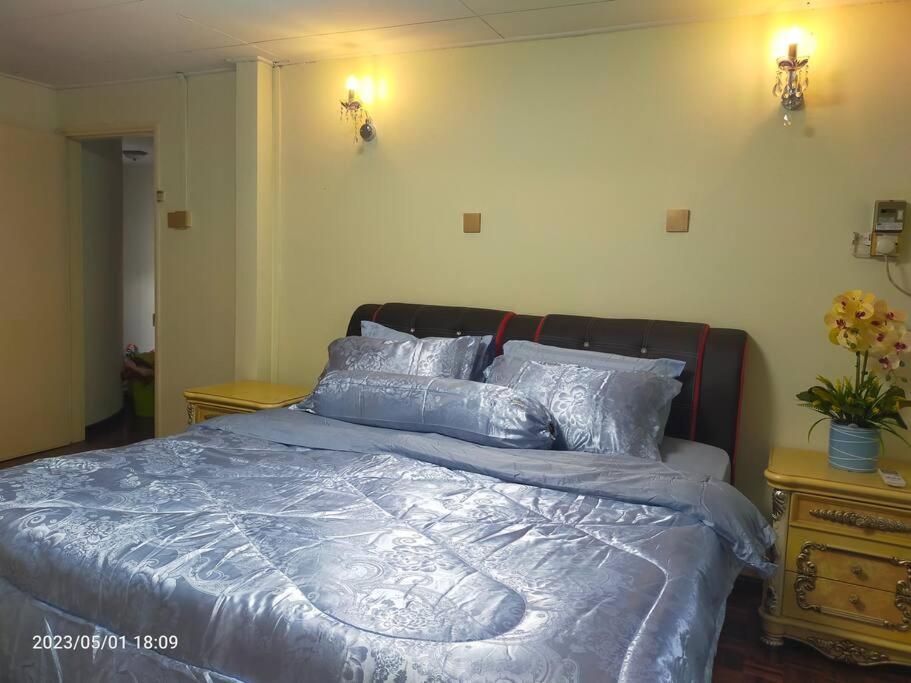 Villa w Pool Damansara Height KL
