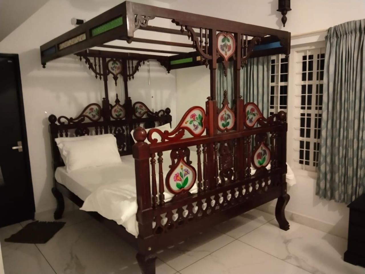 PADIKKAL BANGALOWS