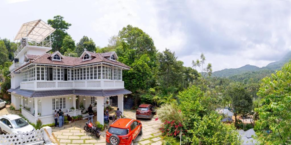 PADIKKAL BANGALOWS